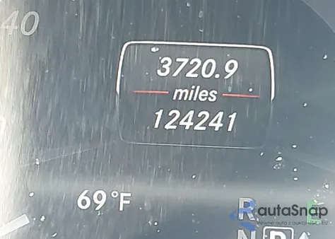 2013 Mercedes-Benz E 350 z USA, uszkodzony, nr VIN WDDHF5KB9DA770975